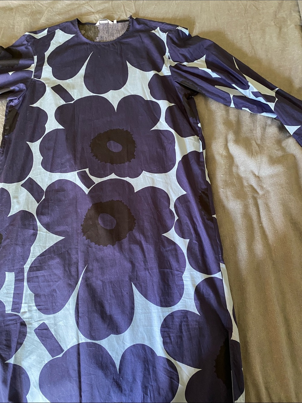 Marimekko Navy and Light Blue Unikko Floral Shift Dress - Picture 4 of 6